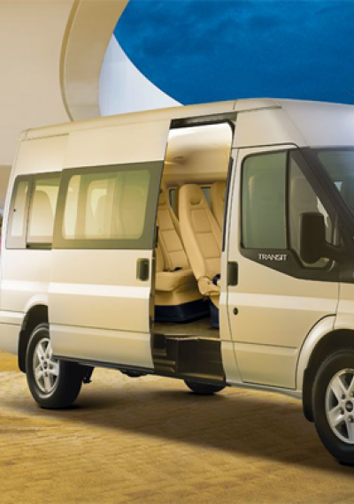 Giá xe Ford Transit tháng 9/2020 – Có nên mua Transit 2020 không?
