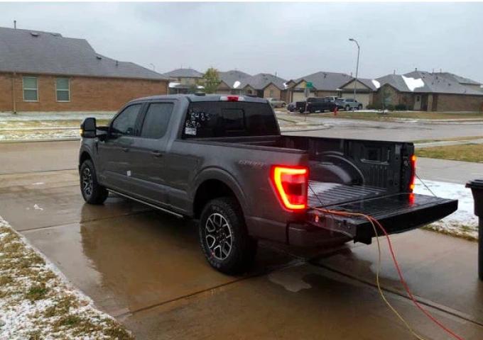 MẪU XE CỦA FORD BẤT NGỜ NỔI TIẾNG SAU THẢM HOẠ Ở TEXAS