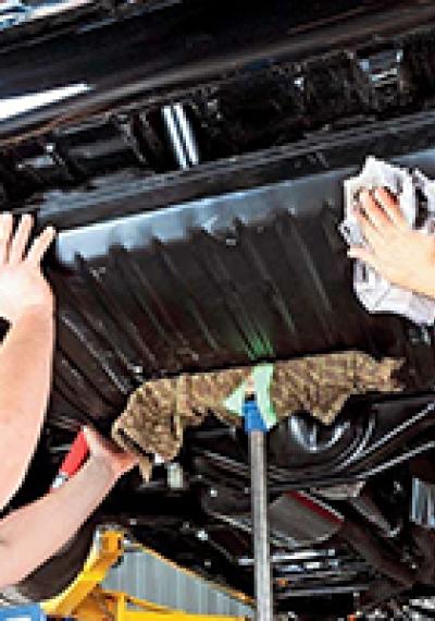 Phải làm gì khi lỡ tay đổ nhầm nhiên liệu trên ô tô ?